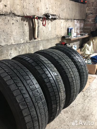 Bridgestone Blizzak Revo GZ 205/60 R16