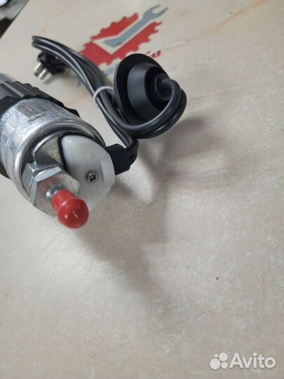 Насос топливный w202