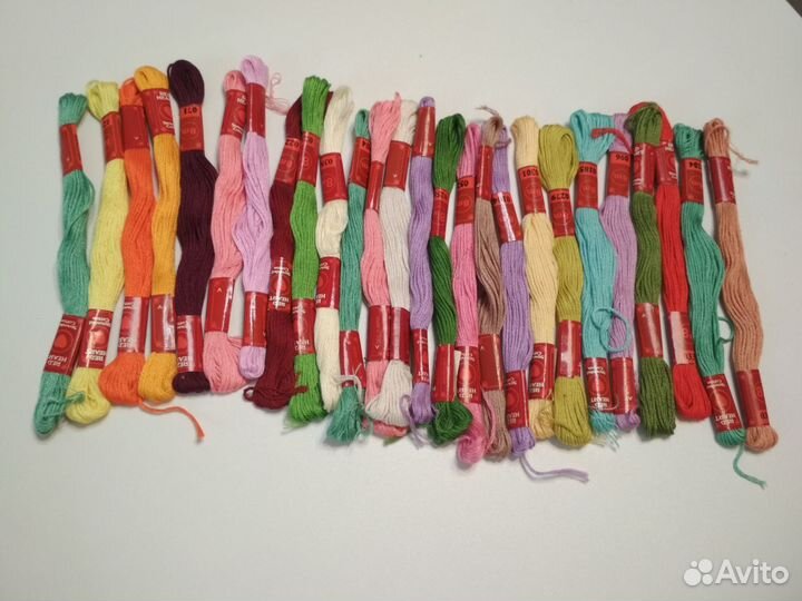 Нитки мулине разные