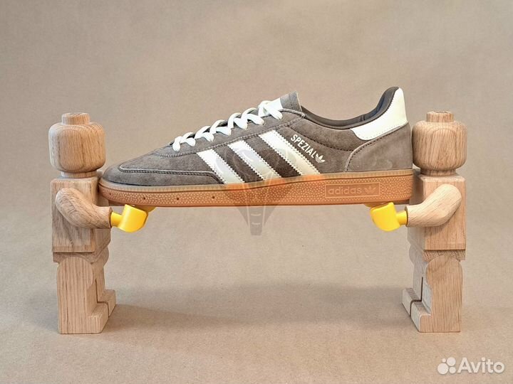 Кроссовки Adidas Spezial x Handball Earth Strata