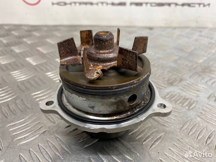 Б/У водяная помпа (охлаждения) Subaru Outback B13