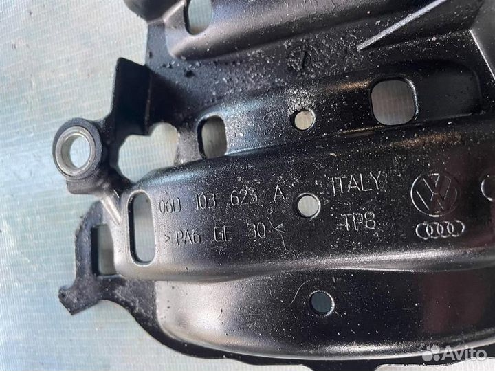 Маслоотражатель 06D103623A