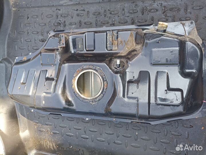 Бензобак Kia Rio, III