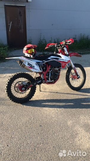 Эндуро мотоцикл Zuumav 300 кубов