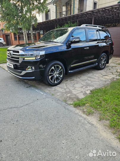 Toyota Land Cruiser 4.6 AT, 2019, 73 000 км