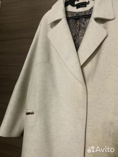 Весеннее женское пальто 52 54 размера
