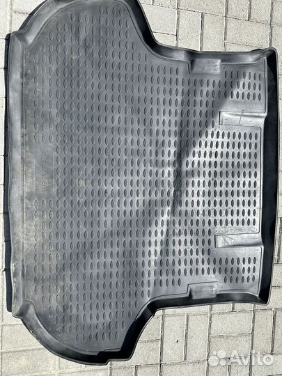 Коврик в багажник