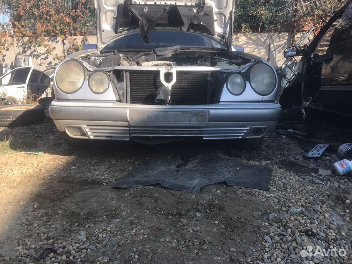 Передний бампер mercedes w210