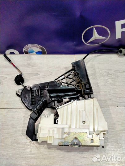 Замок двери задний правый Mercedes-Benz Ml 164
