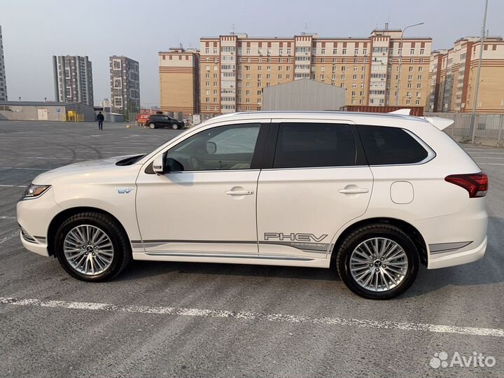 Mitsubishi Outlander 2.0 AT, 2019, 19 800 км