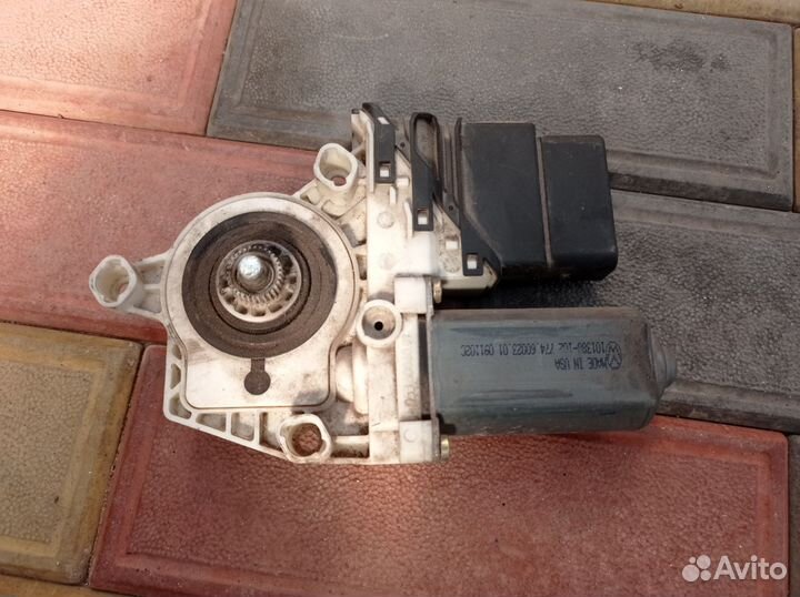 Моторчик стеклоподъемника vw