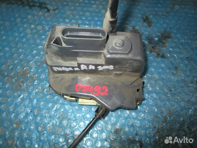 Замок двери задней правой Renault Megane II 2002-2