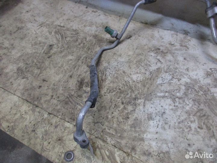 Трубка кондиционера Hyundai Accent II (+тагаз) 200