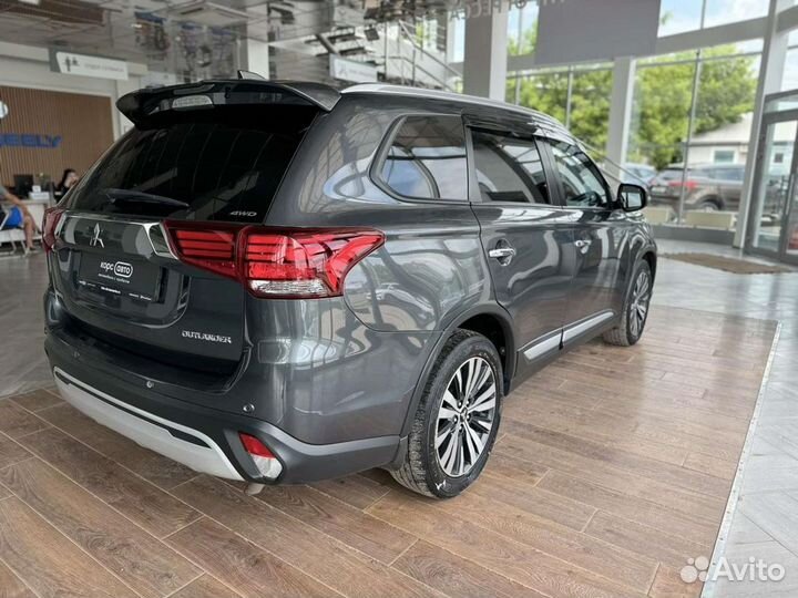 Mitsubishi Outlander 2.4 CVT, 2019, 118 167 км
