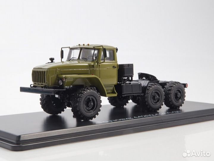 1:43 Масштабная модель 44202-0311-31 седельный тяг