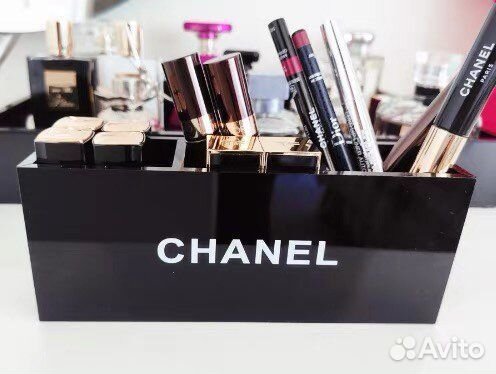 Органайзер Chanel для хранения кистей и косметики