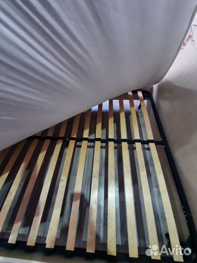 Кровать двухспальная с матрасом бу 160 200
