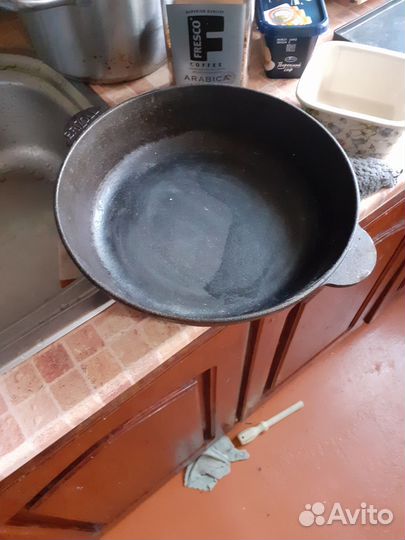 Чугунная сковорода