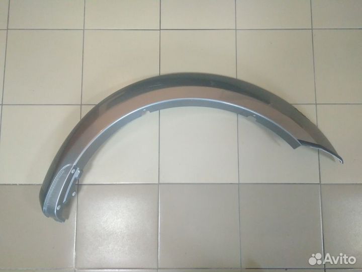 Mitsubishi L200 Накладка переднего крыла правого