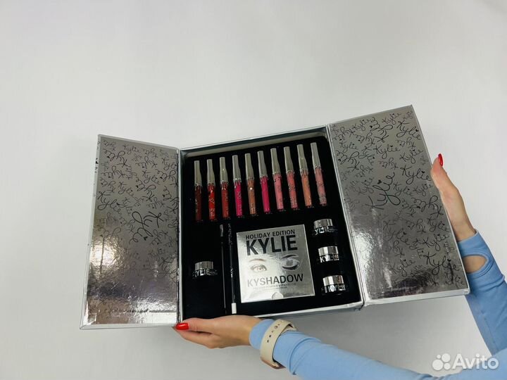 Подарочный набор косметики Kylie