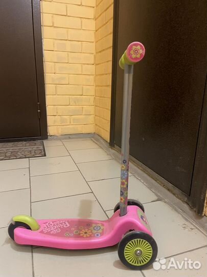 Самокат детский трехколесный