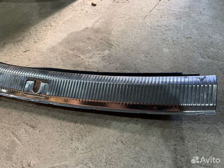 Накладка задней панели багажника Audi А6 С6