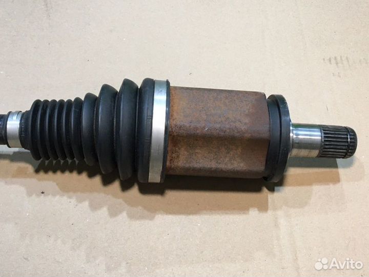 Приводной вал (привод) передний левый Bmw 1 2 3 4