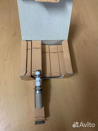 Свечи зажигания иридиевые VAG