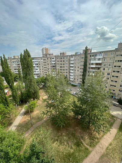 3-к. квартира, 1000 м², 8/9 эт.
