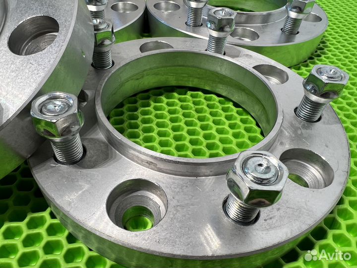 Проставки 5х150 30 мм. LC200, Lexus LX570 4 шт