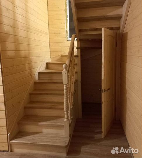 Лестница на второй этаж под ключ