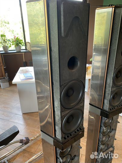 Колонки Bang Olufsen BeoLab Penta MK3