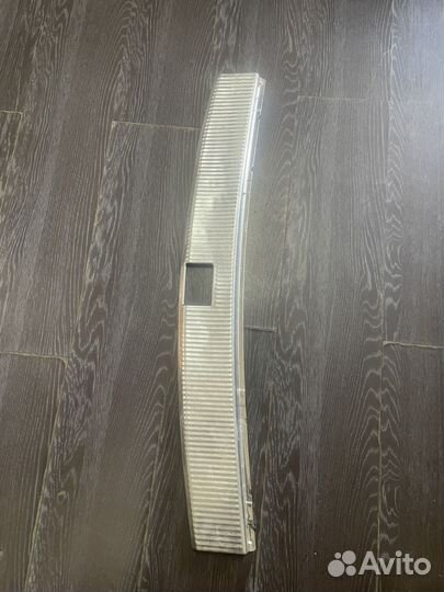 Хром накладка замка багажника VW Touareg 7l