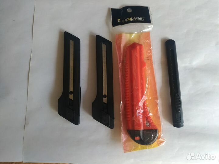 Канцтовары степлеры бумага плёнки папки