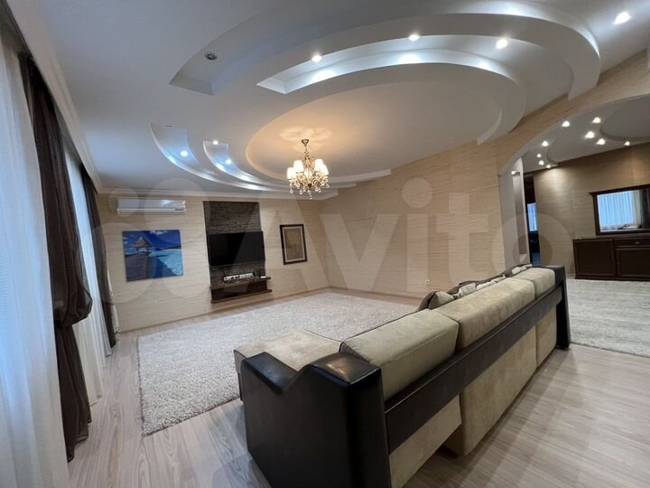 4-к. квартира, 135,5 м², 1/6 эт.