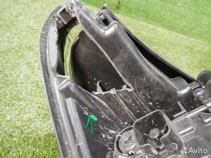 Фара левая Kia Sorento/Sorento Prime