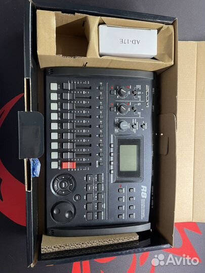 Портостудия Zoom R8 (аудиокарта)