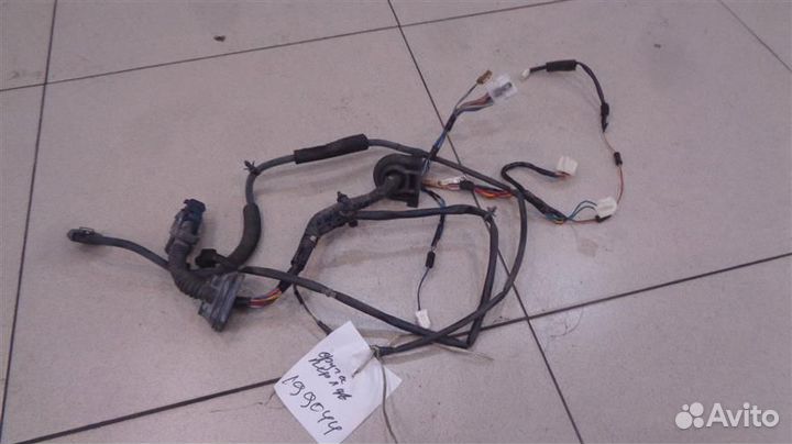 Проводка двери передней левой Nissan Fuga 2004-20