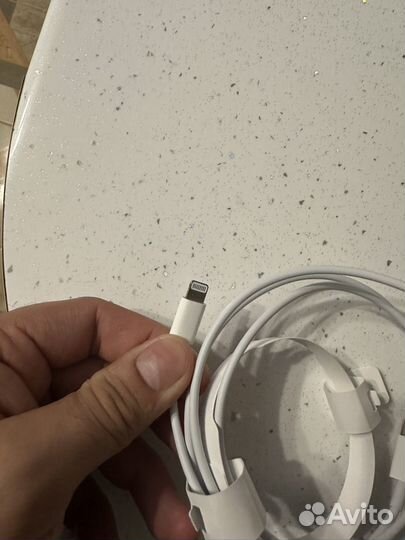 Кабель Apple USB-C to Lightning