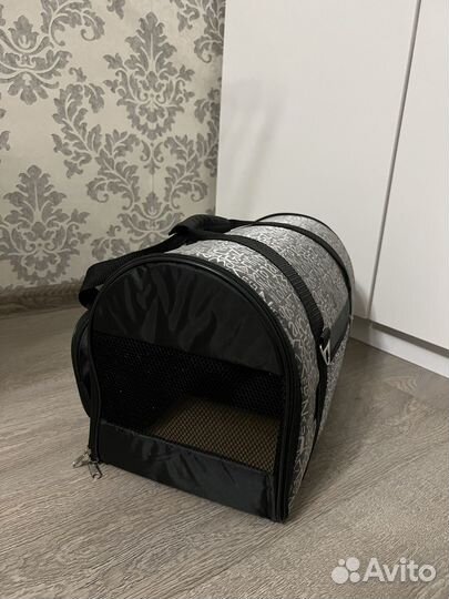 Переноска для кошек и собак