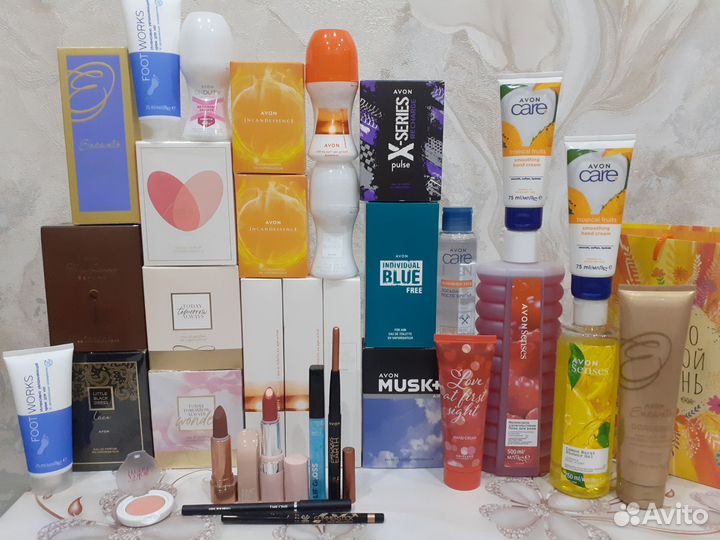 Набор косметики avon