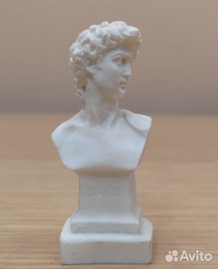 Статуэтка-бюст 