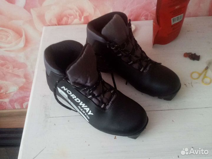 Лыжные ботинки 39 размер