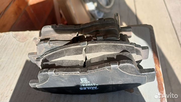 Тормозные колодки передние toyota (Калдина, и т.д