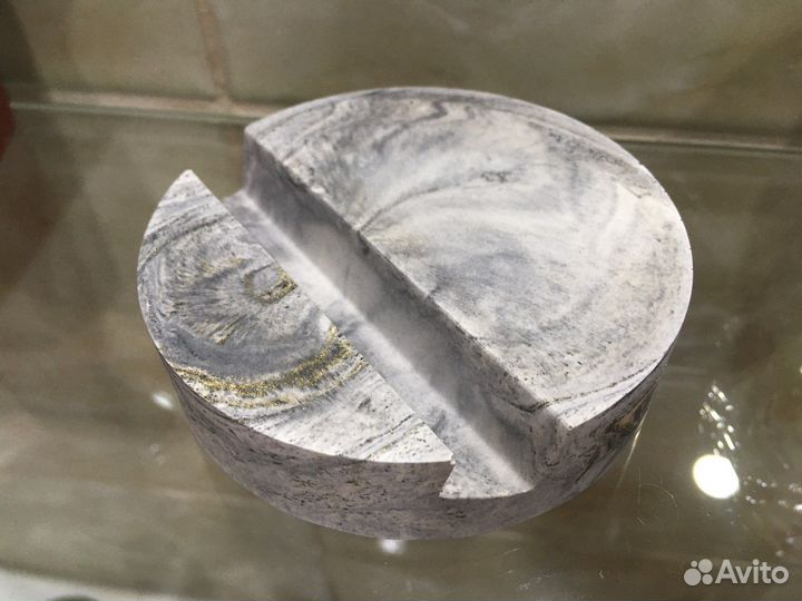 Подставка для телефона из гипса