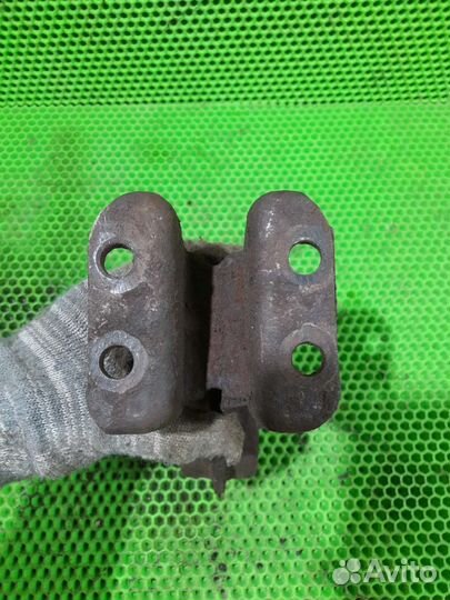 Подушка передней опоры двигателя Ваз Лада 2108 VAZ