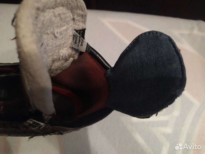 Хоккейные коньки bauer