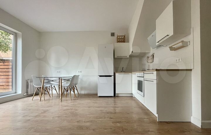 Дом 170 м² на участке 2 сот.