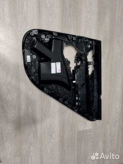 Обивка двери зад лев BMW X5 G05 51429474049