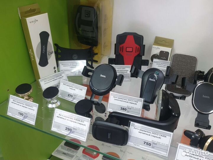 Автомобильные держатели для смартфонов и планшетов